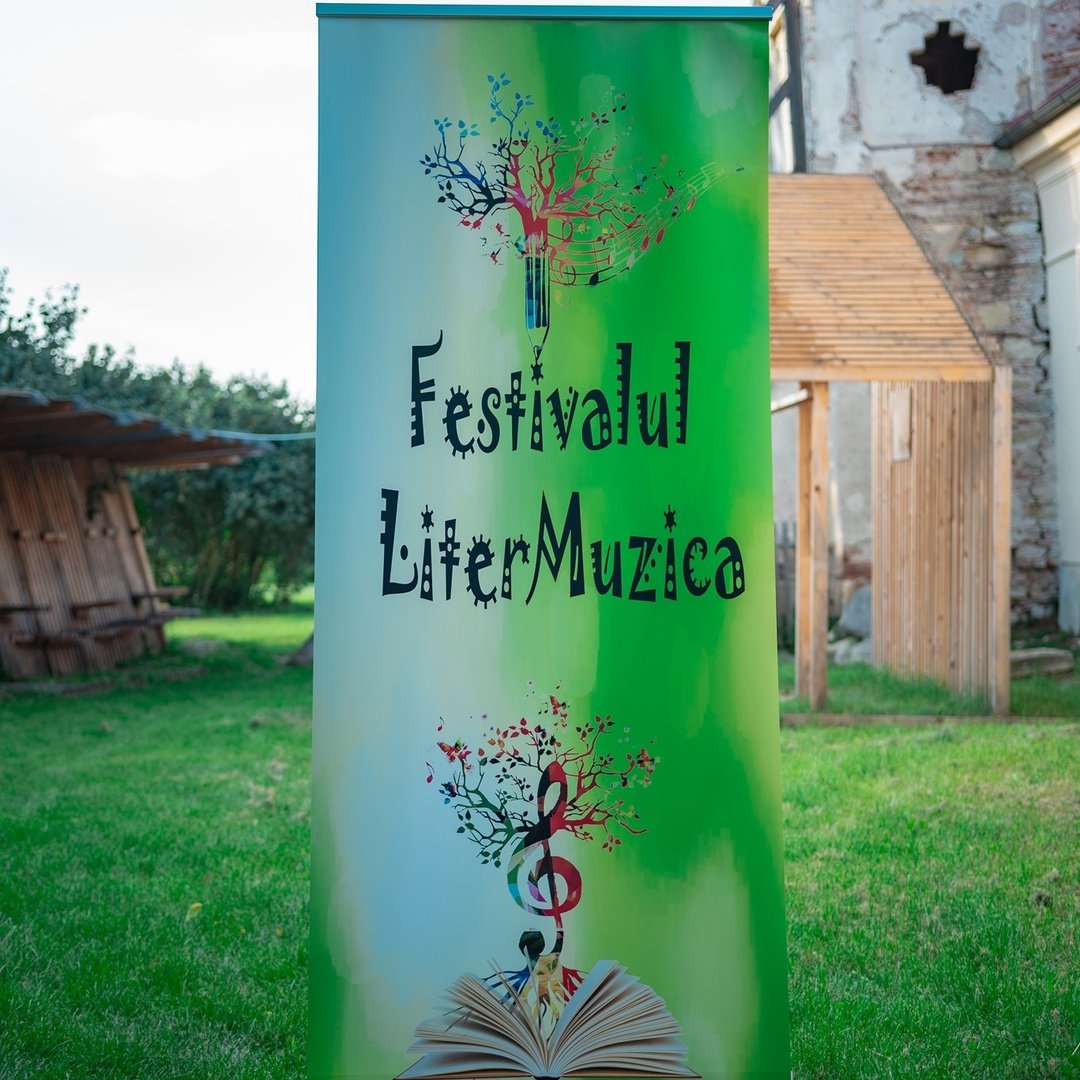 Bannerul Festivalului LiterMuzica